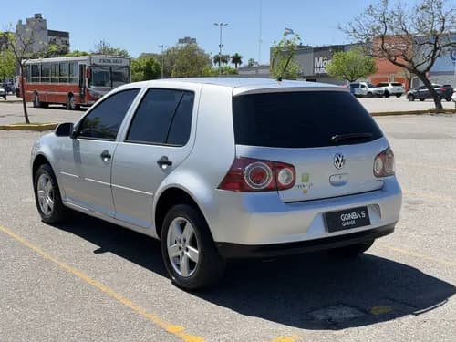 Volkswagen Golf 1.6 Advance · Foto 7