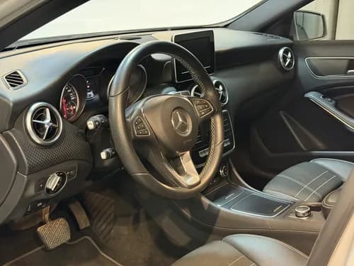 Mercedes-benz Clase A 1.6 A200 Urban 156cv · Foto 8