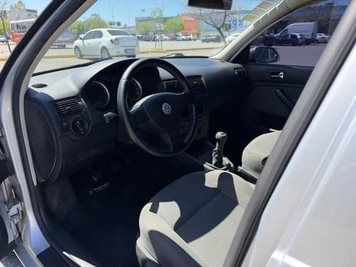 Volkswagen Golf 1.6 Advance · Foto 11