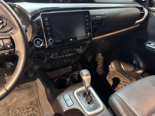 Toyota Hilux Pick-up 2.8 Cd Srx 204cv 4x4 At · Foto 12