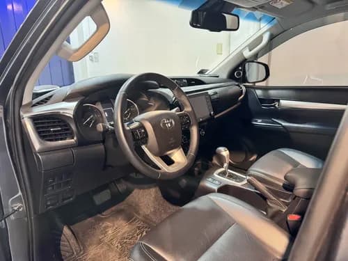 Toyota Hilux Pick-up 2.8 Cd Srx 204cv 4x4 At · Foto 8