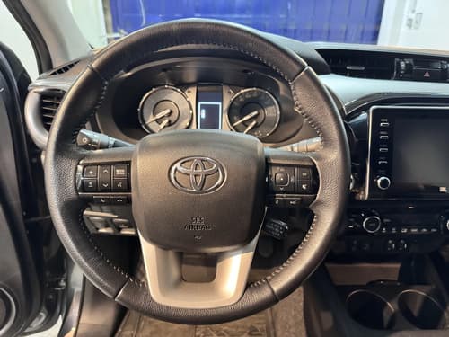 Toyota Hilux Pick-up 2.8 Cd Srx 204cv 4x4 At · Foto 13