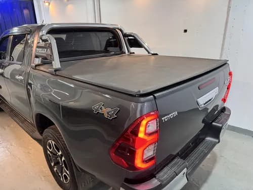 Toyota Hilux Pick-up 2.8 Cd Srx 204cv 4x4 At · Foto 16