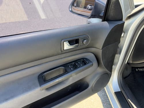 Volkswagen Golf 1.6 Advance · Foto 12