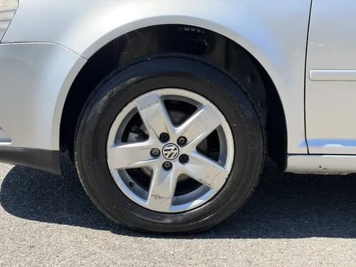 Volkswagen Golf 1.6 Advance · Foto 9