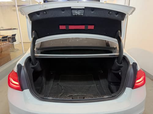 Bmw Serie 3 3.0 330i Sedan Sport Line 252cv · Foto 17