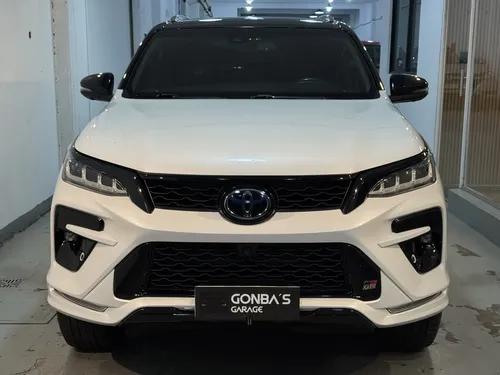 Toyota Sw4 2.8 Tdi Gr-s 4x4 7as 6at · Foto 2