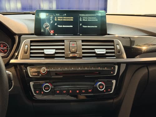 Bmw Serie 3 3.0 330i Sedan Sport Line 252cv · Foto 13
