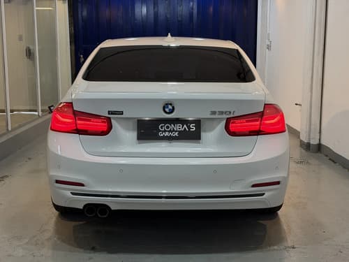 Bmw Serie 3 3.0 330i Sedan Sport Line 252cv · Foto 6