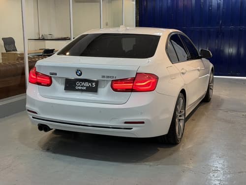 Bmw Serie 3 3.0 330i Sedan Sport Line 252cv · Foto 7