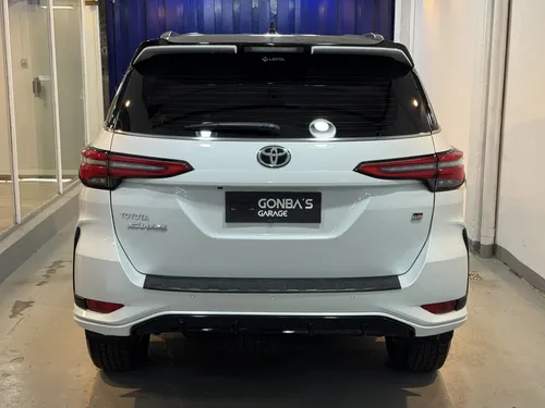 Toyota Sw4 2.8 Tdi Gr-s 4x4 7as 6at · Foto 5